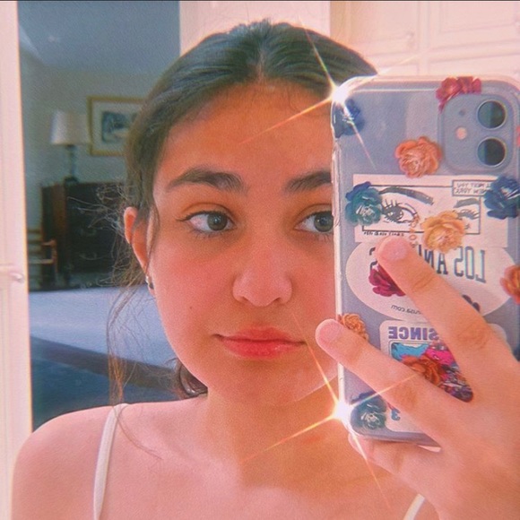 Meet your Posher, Lindsay - Picture 1 of 1